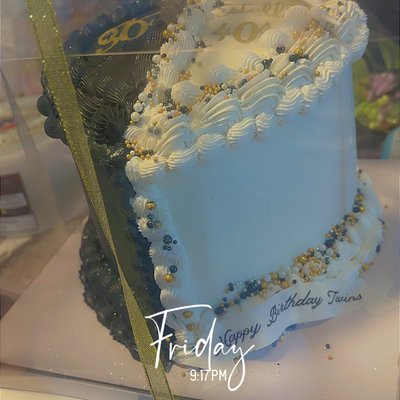 Themed Heart Cakes 