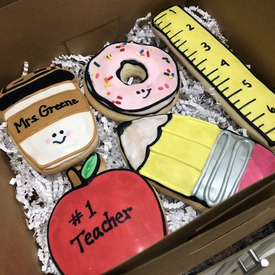 1 Hand Decorated Sugar Cookie 
