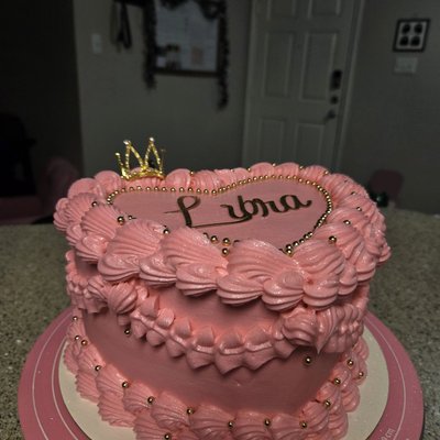 Heart Shaped Cake (8"2 Layers)