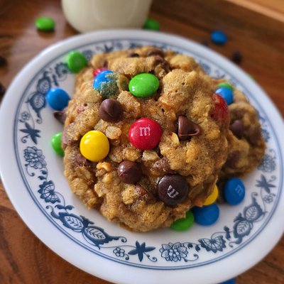 Grandma's Monster Cookies (Half Dozen)
