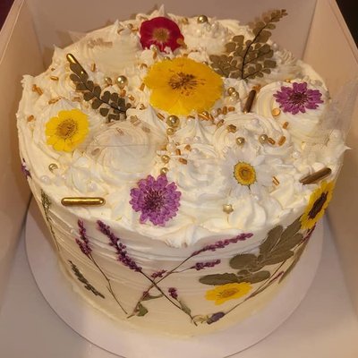 Pressed Floral Cake 