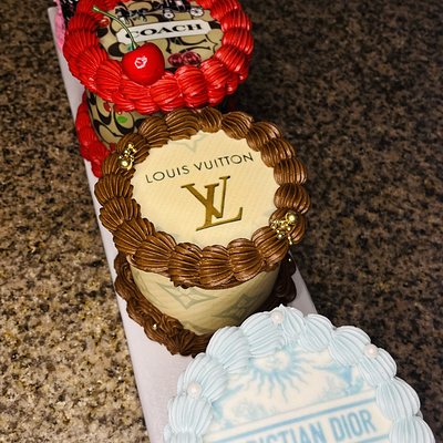 Cake Flight