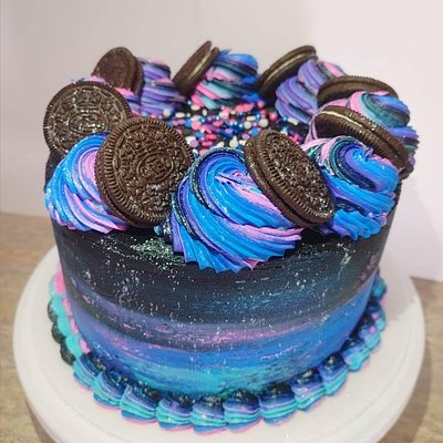 Custom Cakes