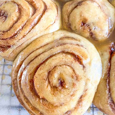 Sourdough Honey Buns Dozen 