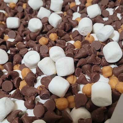 Carmel S'mores Cookie Bar
