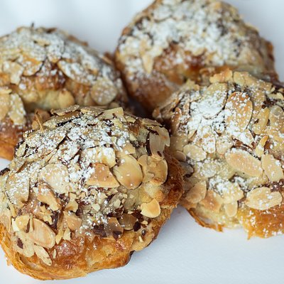 Almond Croissant Freshly Baked Box Of 4