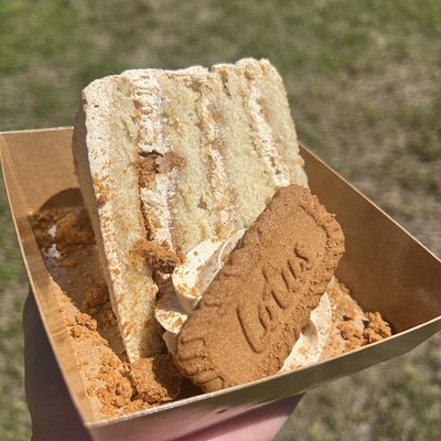 Biscoff Cookie Butter Cake Slice 