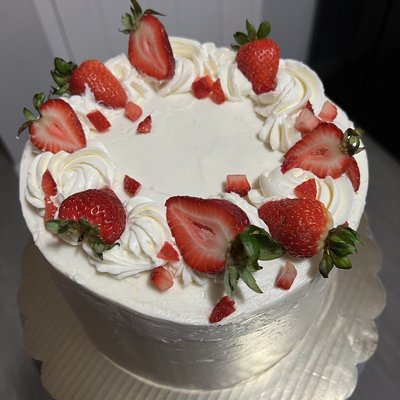 Fresh Strawberry Cake 