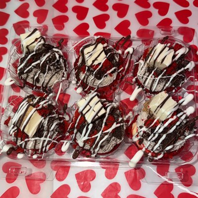 Red Velvet Oreo Cheesecake Cupcakes Dozen