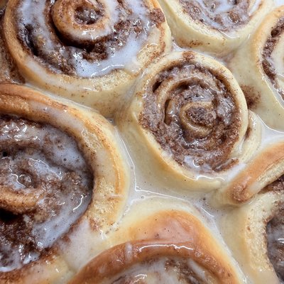 Classic Cinnamon Roll (each)