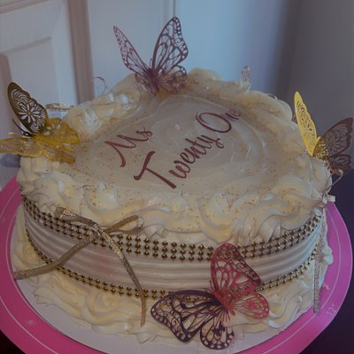 8 Inch Heart Cake 