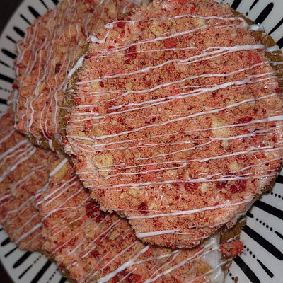 Strawberry Crunch Cookies JUMBO