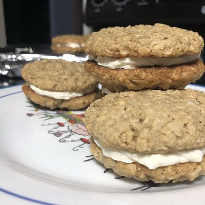 Oatmeal Cream Pies 
