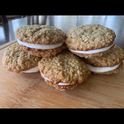 Oatmeal Cream Pie Sandwiches