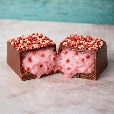 Strawberry Shortcake Mini Bar
