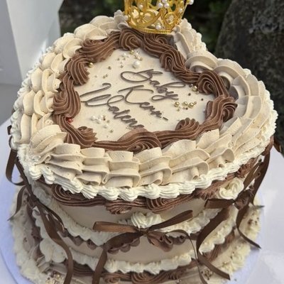 Custom Cakes 