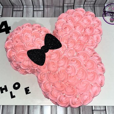 Minnie Mouse 3D Cake 