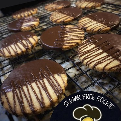 Shortbread Cookies Dipped In Chocolate (12)