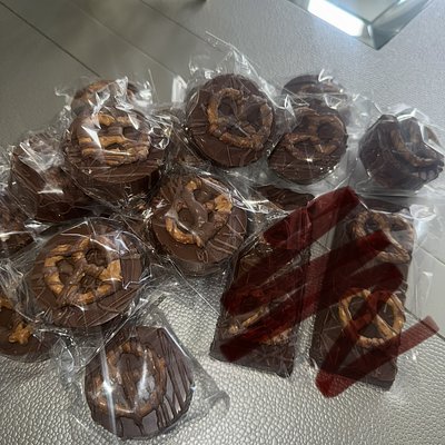 Small Dark Chocolate Peanut Butter Pretzel Chocolate Bar