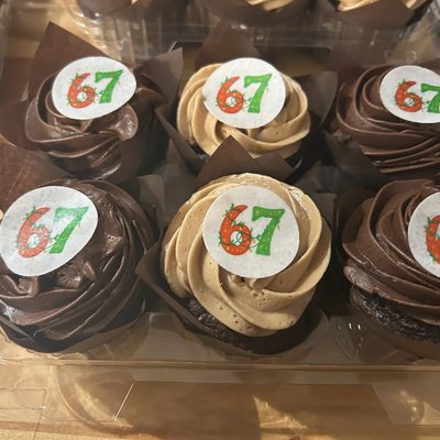 Cupcakes Dozen 