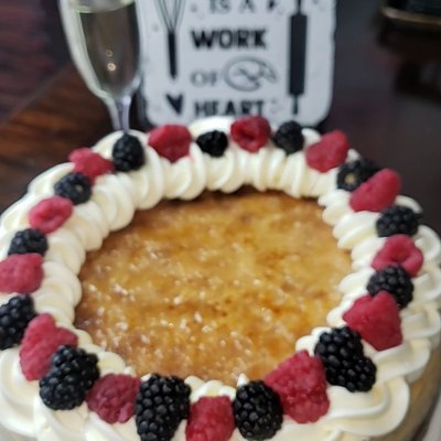 10" Vanilla Bean Creme Brule Cheesecake 