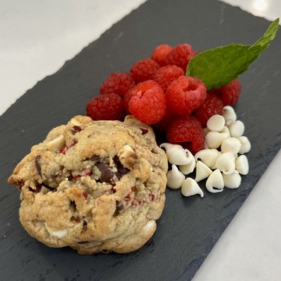 Raspberry Chocolate Chip Cookies (pack of 4)