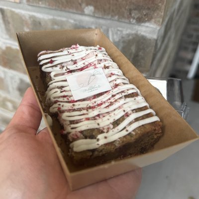 Ewwy Gooey Raspberry Dark Chocolate Cookie Cake Bar