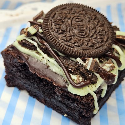Mint Fudge Oreo Brownies (6-Pack)
