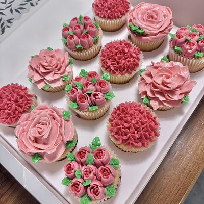 Vanilla Floral Cupcakes - Box of 12