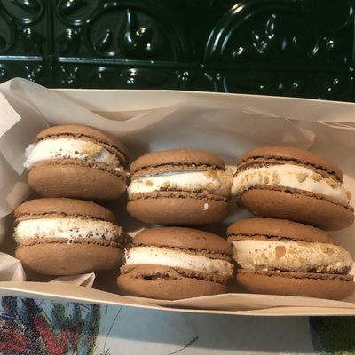 Smores Macaron