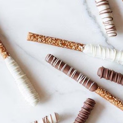 Dipped Pretzels 🥨 