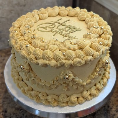 9" 3-Layer Cake (QTY:1) Specialty Flavor (Strawberry/Carrot/Red Velvet/Banana)