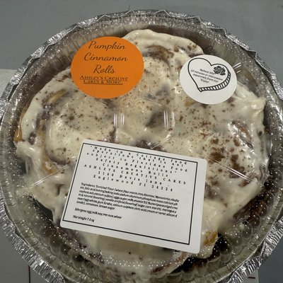 Pumpkin Cinnamon Rolls (4ct Tin