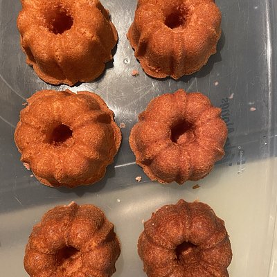 Small Cakes