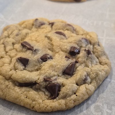 1 Dozen Large Chocolate Chip Cookies 
