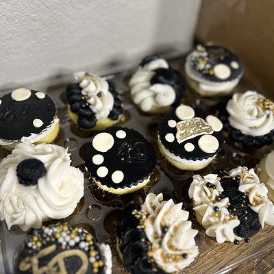 Custom Cupcakes 