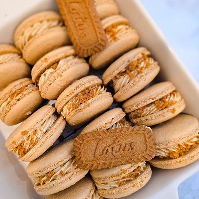 Cookie Butter Macarons