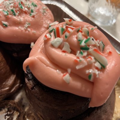 Peppermint Hot Chocolate  Rolls (1/2 Or Full Dozen)