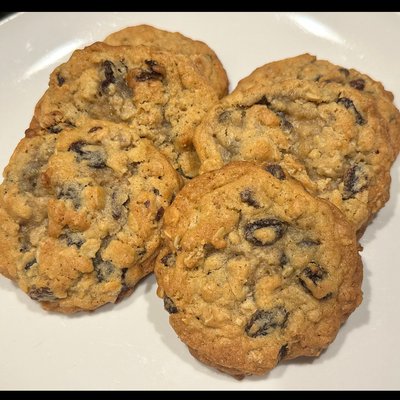 Oatmeal Raisin Cookies (1 Dozen)