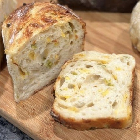 Jalapeño Cheddar Sourdough