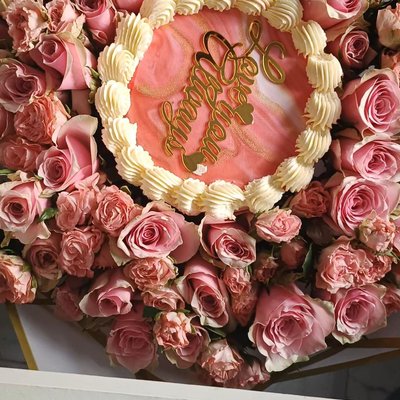 Large Cake And Flowers Bouquet 