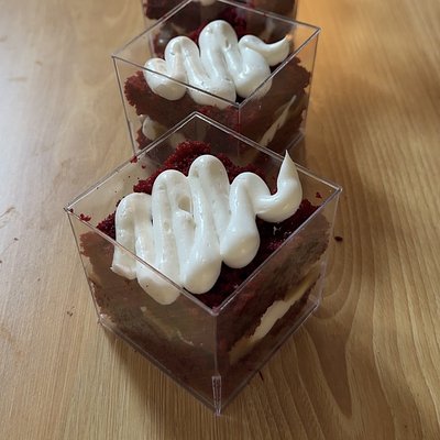 (1) Sample Size Cake 5oz