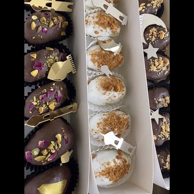 Dozen Dubai Chocolate Dates