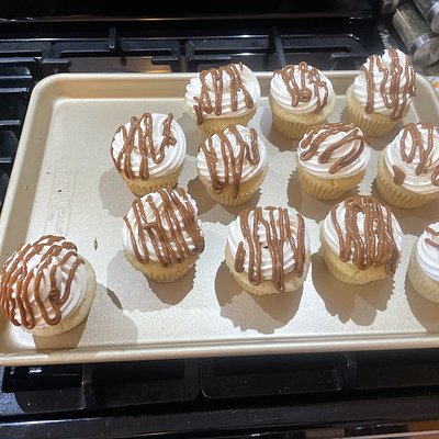 Dulce De Leche Filled Vanilla Cupcakes (Swiss Meringue Buttercream)