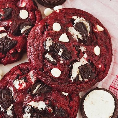 Red Velvet Oreo Cookies 