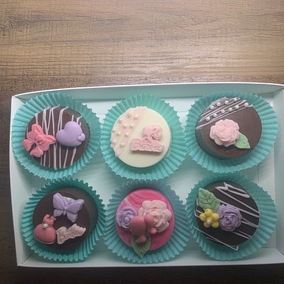 Premium 6 Pack (Decorated or Colored, 2 Flavors)