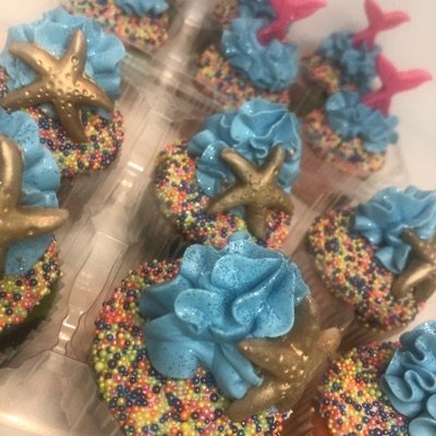 12 Custom Cupcakes Designed, or 12 Cupcakes Topped With Fruit