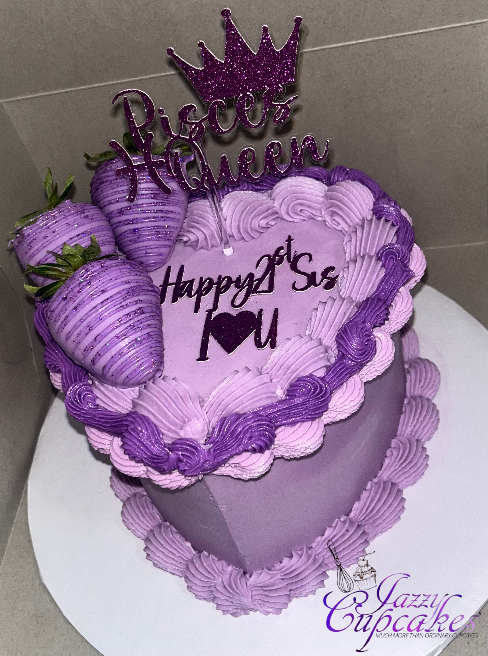6in. Heart/Round Shaped Cake 2 Layer (Feeds Up To 15 Guests)