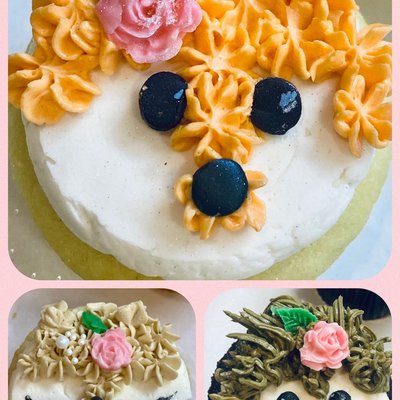 Customized Cupcakes (Dozen Minimum)
