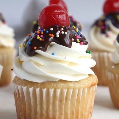 Banana Split Cupcakes